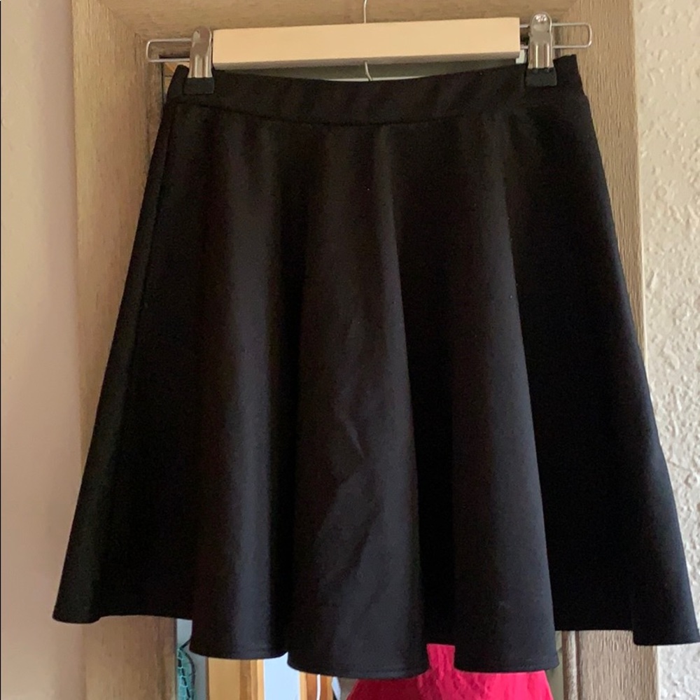 Black Skirt - Sz Small